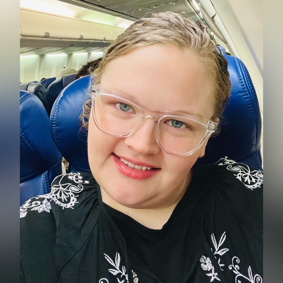 Meet your Posher, Ami - Picture 6 of 8